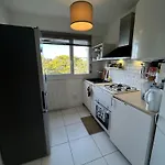 Moderne Avec Parking Prive Lit Connecte Led & Retroprojecteur 5 Min Zenith