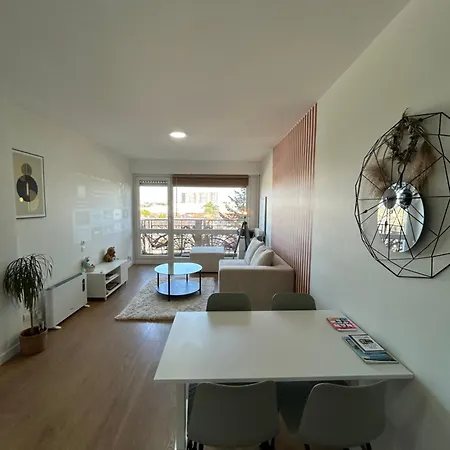 아파트 Moderne Avec Parking Prive Lit Connecte Led & Retroprojecteur 5 Min Zenith 생헤블랑