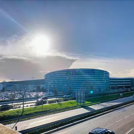 Superbe Apppartement Avec Balcon Et Parking Appartement *