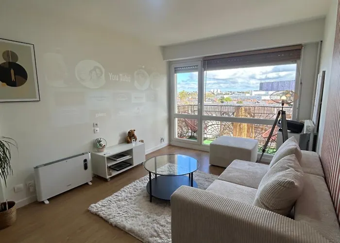 Superbe Apppartement Avec Balcon Et Parking Appartement