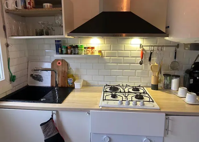 Appartement Superbe Apppartement Avec Balcon Et Parking *