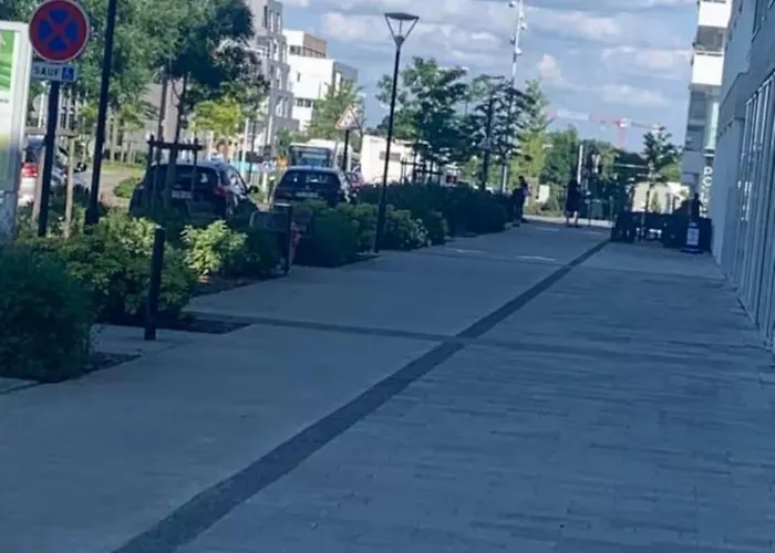 Superbe Apppartement Avec Balcon Et Parking *